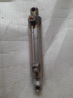 Hydraulický piest - 2