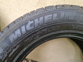 Predám Michelin agilis 205/65r16C - 2