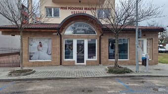 Obchodný priestor na prenájom- služby alebo kancelárie - 2
