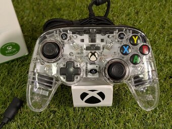 Nacon Pro Compact Colorlight ovládač pre Xbox a PC - 2