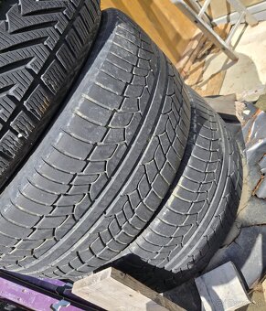 285/40 r22 - 2