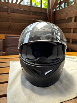 Dámska motorkárska prilba veľkosť S LAZER - 2