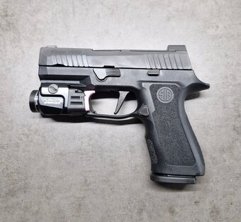Sig Sauer® P320 XCompact / kalibru 9x19 /Púzdro/Svietidlo/ - 2