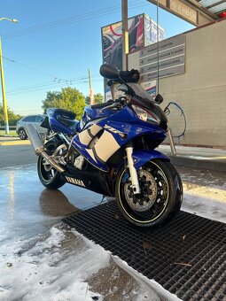 Yamaha R6- Diely - 2