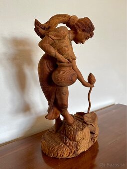 Drevená ázijská socha - 2