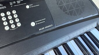 Yamaha EZ 220 + stojan - 2