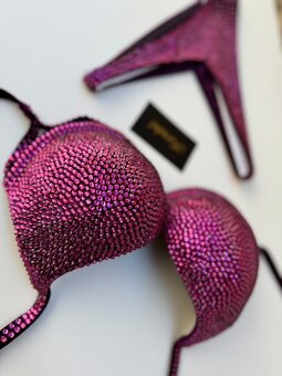 NOVÉ IFBB BIKINI - 2