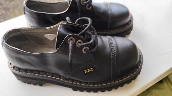 D. D. T. Topanky - 2