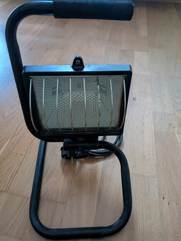 Predam halogenove svetlo - 2