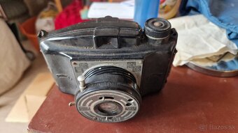 Staré fotoaparáty, kamera, zväčšovanie fotiek - 2