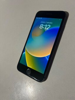 iPhone 8 64GB black - 100% batéria - 2