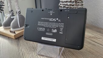 Nintendo DSi XL - 2