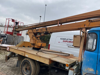 Avia plošina 16m - 2