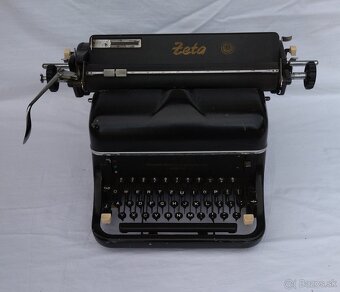 Starožitný písací stroj - 2