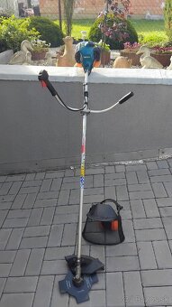 Krovinorez motorový - 2