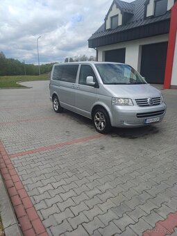 Volkswagen caravelle T5 9miestna - 2