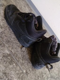 Predám pánske topánky Nike Court Borough Mid Winter GS - 2