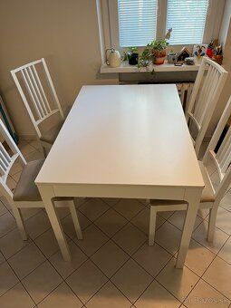Jedálenský stôl 120-180x80cm so 4 stoličkami - 2