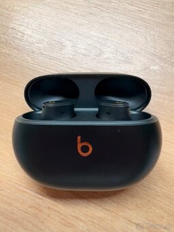 Apple beats studio buds + - 2