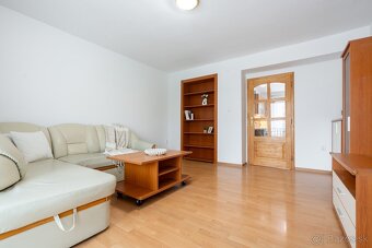 Rezervovaný - Svetlý 2-izbový byt 60 m² – Dukelská - 2