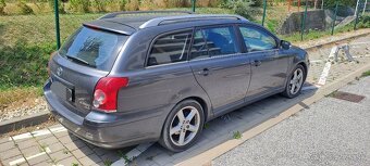 Toyota Avensis 2.2 combi - 2