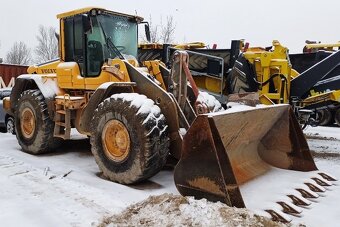 Volvo nakladač 110 F - 2