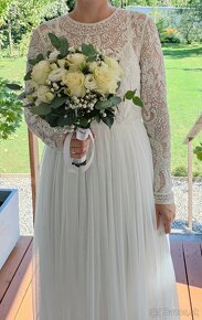 Svadobné šaty vyšívané korálkami - 2