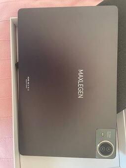 Tablet MAXLEGEN 14 palcový 2,5K - 2
