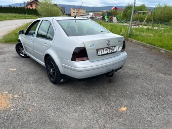 VW Bora 1.6i 74kw - 2