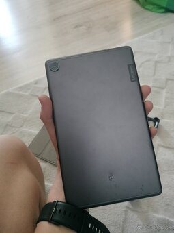 Lenovo tab 4 - 2