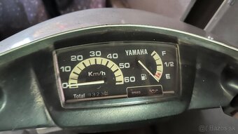 Predam Skuter Yamaha 49 cm3 uloženika stal v garáži 10 rokov - 2