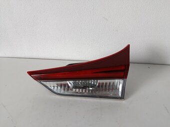 svetlo PZ toyota auris2 E18 150€ - 2