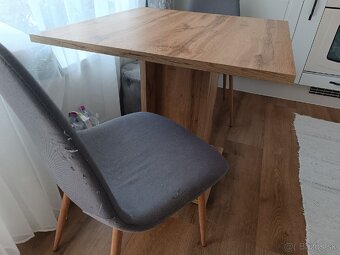 Jedálenský stôl so stoličkami - 2