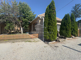 Jedinečný dom na extra veľkom pozemku Kolárovo - 2