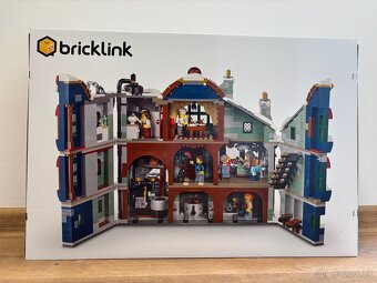 LEGO BrickLink set 910039 The Art of Chocolate - 2