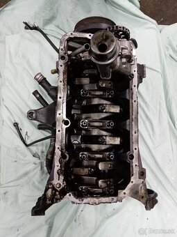 Blok motora Ssangyong Kyron 2.0Xdi Diesel so závitom - 2