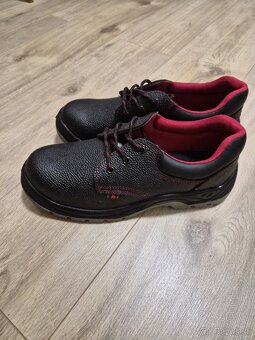 Pánska pracovná obuv - 2