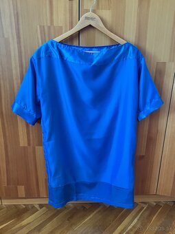 Modré saténové šaty - 2