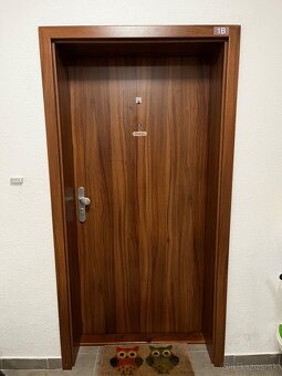 Vchodove dvere 900mm so zarubnou 300mm - 2