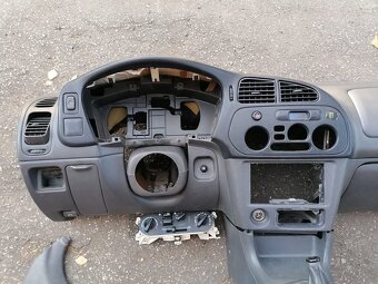 Mitsubishi Lancer/Colt 1996-2003 palubná doska - 2