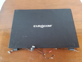 17.3" 120Hz 1080p display - 2