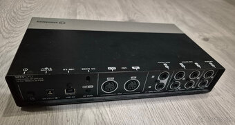 Steinberg UR44 USB zvuková karta - 2