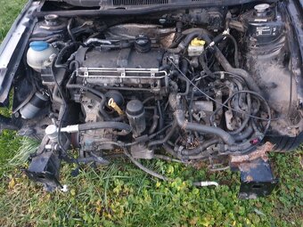 Predam Vw Bora Combi 1 9 Tdi 96kw Automat - 2