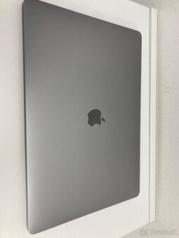 Apple MacBook Pro 15" 2018 Space Gray Wi-Fi  - 1 Cyklus - 2