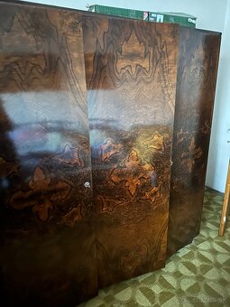 Predám obývaciu stenu a skrine - 2