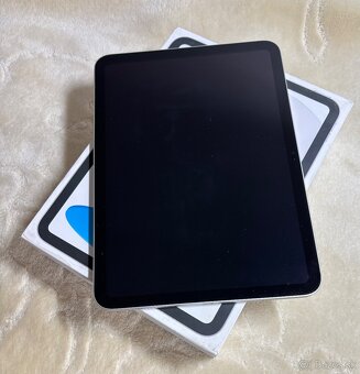 iPad 256GB Wi-Fi Silver. Ako nový - 2