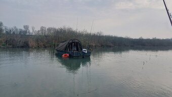 Loď - 2