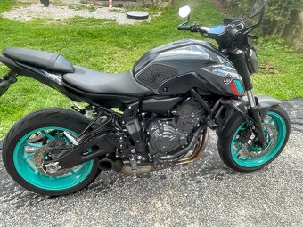 Yamaha MT-07 ABS CYAN STORM 2022 (TP 35KW) plne otvorená - 2