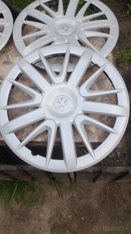 Puklice Peugeot 16"-4kusy za 60eur - 2