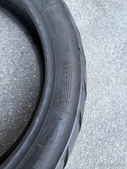 Pirelli zadná pneu 150/70 r18 - 2
